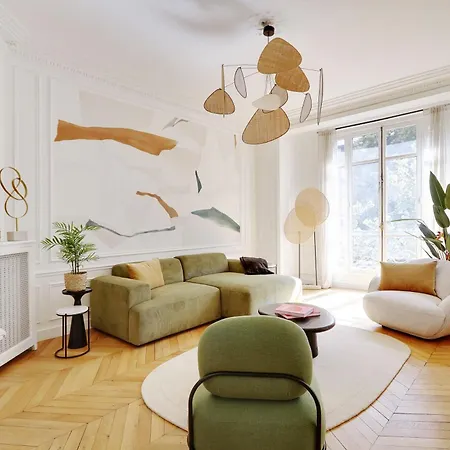 Chic & Spacious 2bdr - 4p - Av Suffren Tour Eiffel Apartment *