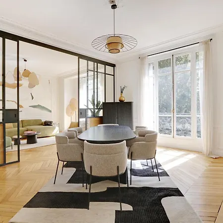 Chic & Spacious 2bdr - 4p - Av Suffren Tour Eiffel Apartment *