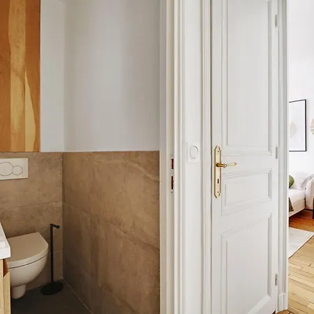 Chic & Spacious 2bdr - 4p - Av Suffren Tour Eiffel Apartment